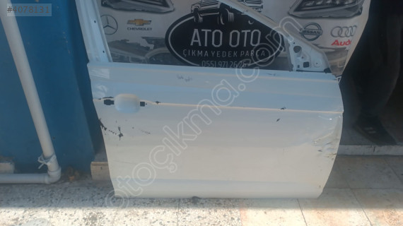Yeni kasa polo sağ ön kapı çıkma