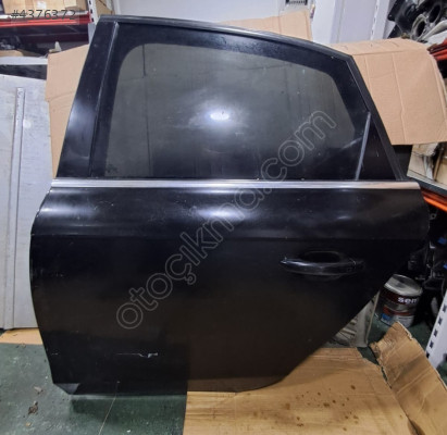 AUDİ A4 2010 - 2016 SOL ARKA KAPI SÖKME HATASIZ DOLU ORJİNAL