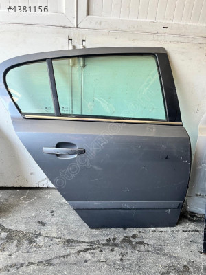 OPEL CORSA D SAĞ ARKA KAPI ORİJİNAL
