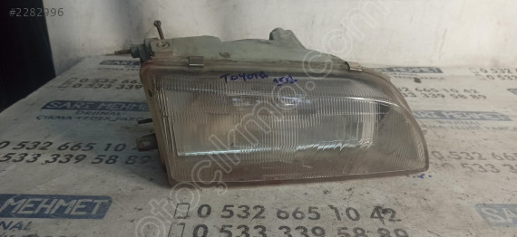 ÇIKMA TOYOTA COROLLA 101 SAĞ ÖN FAR