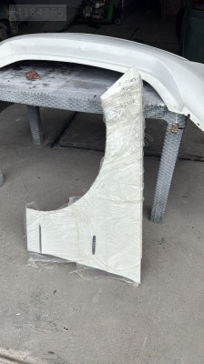 MERCEDES 212 ÖN ÇAMURLUK BOYASIZ