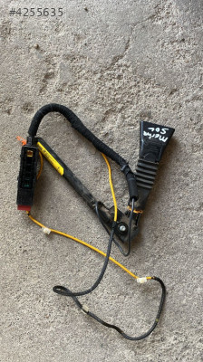 OPEL MERİVA SAĞ ÖN EMNİYET KEMER KARŞILIĞI.OTO ERKAN ÜNYE