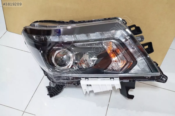 NISSAN NAVARA ÇIKMA ORJİNAL SAĞ - SOL FAR