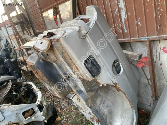 1995-2000 Model Ford Escort Sağ Arka Çamurluk Parçası