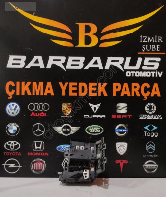 BMW 5 SERİSİ G30 DAĞITICI SİGORTA KUTUSU 6822560-01