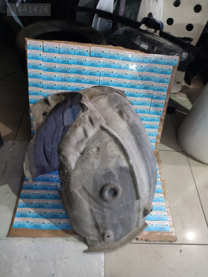 Audi A6 sağ ön davlumbaz orjinal çıkma parça