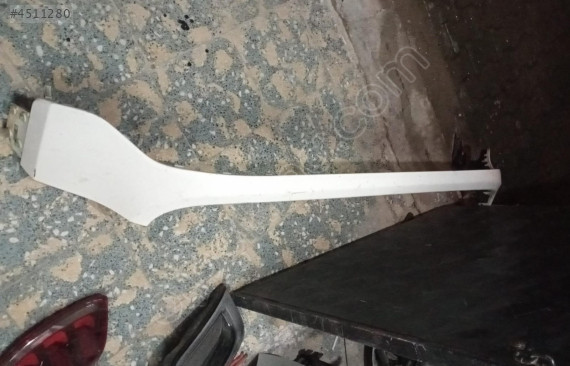 Jeep Renegade Ön Tampon Üst  orjinal çıkma