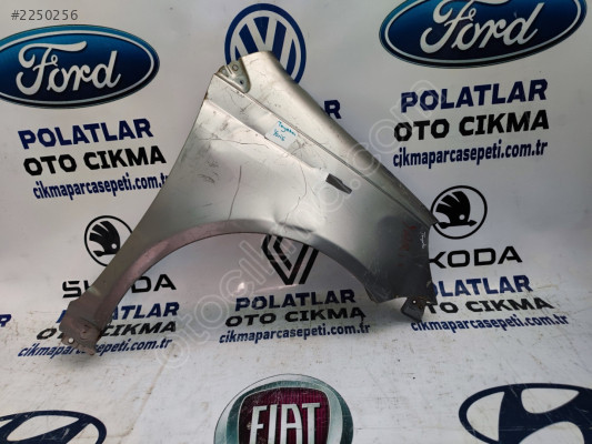 Toyota Yaris sağ ön. Çamurluk Orjinal