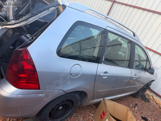 Peugeot 307 sağ arka kapı Station vagon