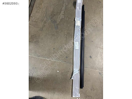 TOYOTA COROLLA ÖN KAPI SAĞ ÇITASI
