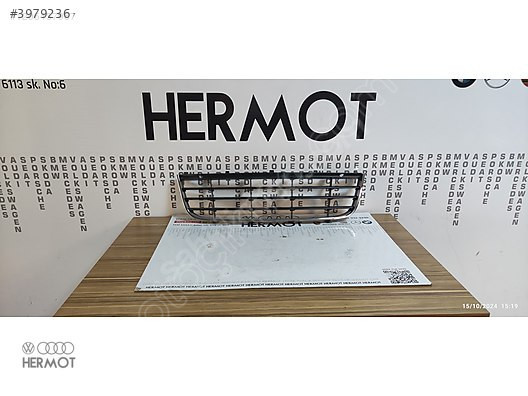 1K0853677C VW JETTA ÖN TAMPON ORTA IZGARASI KROMLU (SIFIR)