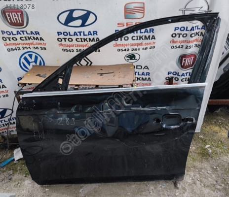 Audi A4 ön sol kapı