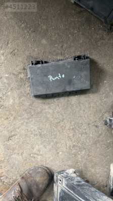 Fiat punto sigorta kutusu üst kapagi muhafaza plastik
