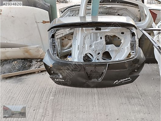Opel Astra J orijinal çıkma bagaj kapagı