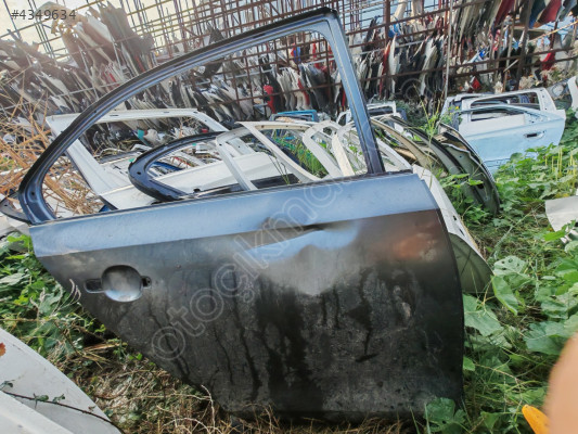 2013 VW JETTA SAĞ ARKA KAPI