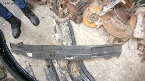 Renault Clio ön tampon demir