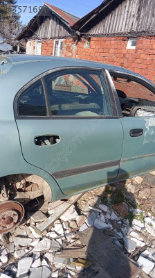 Mitsubishi karizma sağ arka kapı yedek parça