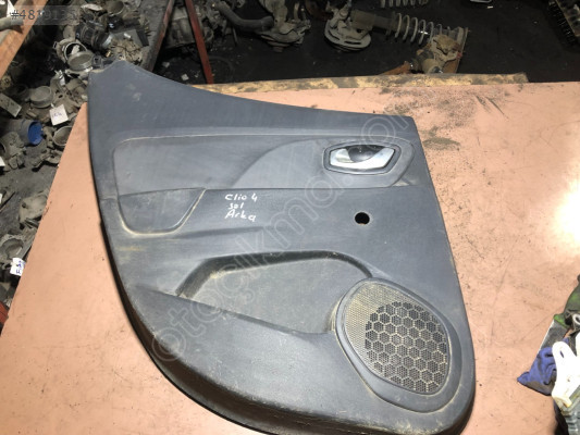 Renault Clio 4 Sol Arka Kapı Döşemesi