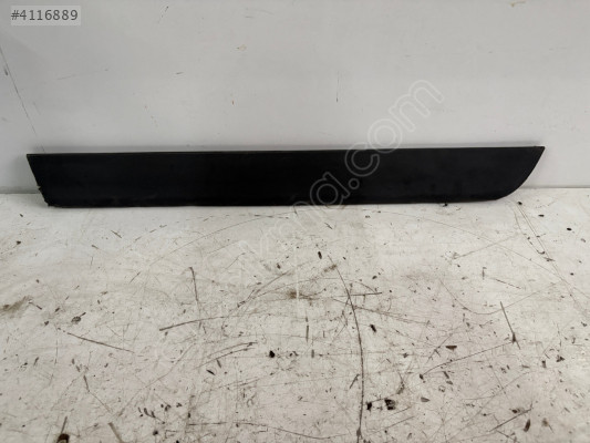 AUDİ A4 SOL ARKA KAPI ALT ÇITASI