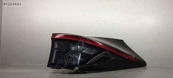 TOYOTA YARİS CROSS 2021 SONRASI ORJİNAL ÇİKMA SAĞ STOP