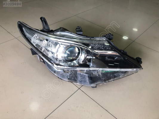 TOYOTA AURİS LEDLİ MERCEKLİ SAĞ FAR