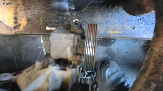 renault clio 1,4 benzinli direksiyon pompası