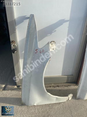 OTO CEM'DEN ÇIKMA VOLVO S40 (2004-2008) SAĞ ÖN ÇAMURLUK