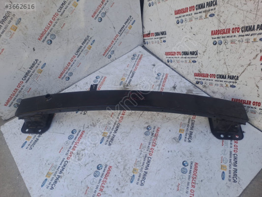 Hyundai Tucson ön tampon demiri (çıkma)