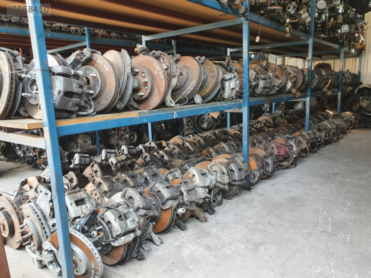 volkswagen scirocco sağ arka taşıyıcı/porya (son fiyat)