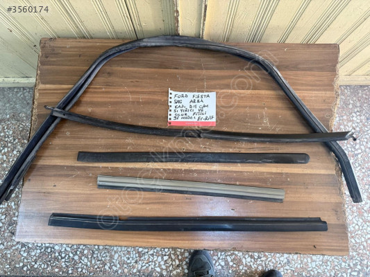 FORD FİESTA SAĞ ARKA KAPI DIŞ CAM SIYIRICI FİTİLİ 98 MODEL