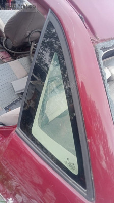 Opel Astra f sedan sol arka kelebek cam
