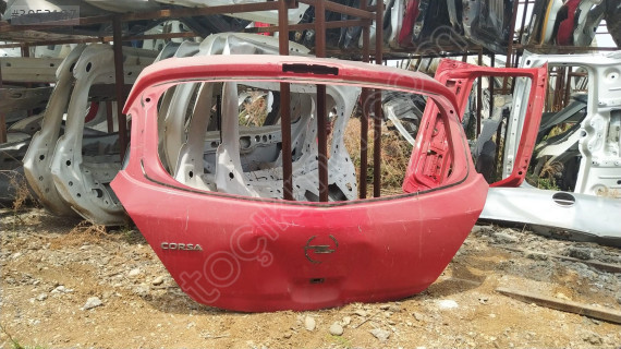 Opel Corsa d 2012 model arka bagaj kapağı