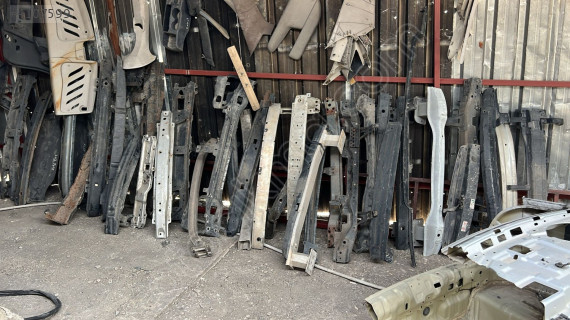 Range Rover Renault  Wolksvagen  Bmw Toyota  Ön arka tampon panel