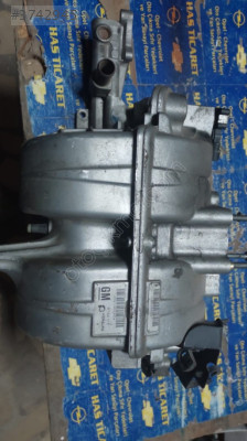 Opel Vectra B 2.0 Çıkma Benzinli Emme Manifoldu