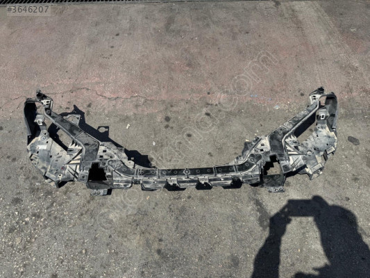 VOLVO V40 ORJINAL ÖN PANEL HATASIZ