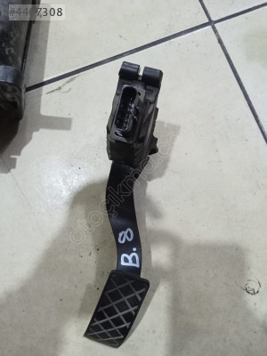 VOLKSWAGEN PASSSAT B8 GAZ PEDALI