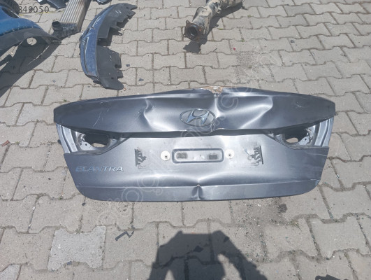 2014 2018 Hyundai Elantra arka bagaj kapağı