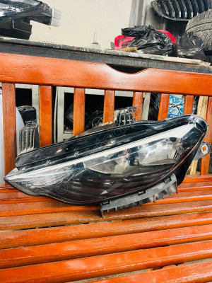 Fiat Egea çıkma ön sol far