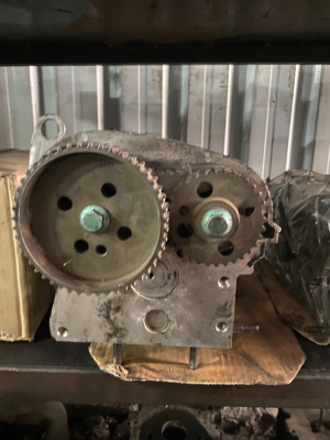 SEAT IBİZA 1.4BENZİN AHW SİLİNDİR KAPAK EKSANTRİK KULESİ