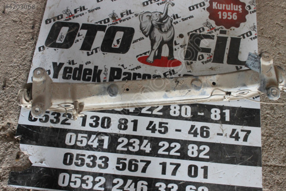 HYUNDAİ STAREX KAMYONET 2006 ALT ŞASE TRAVERSİ