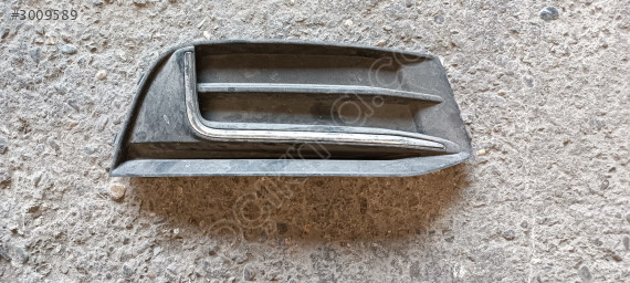 AUDİ A3 SEDAN SAĞ SİS KAPAĞI