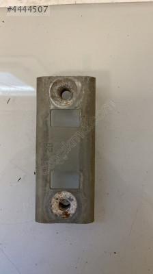 41517039986 BMW 5 serisi E60 kapı menteşesi tutucu