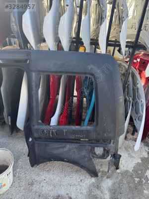 Caddy arka sol çamurluk