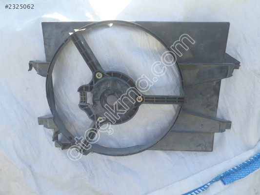 Ford Fusion 1.4 dizel radyator fan davlumbazı