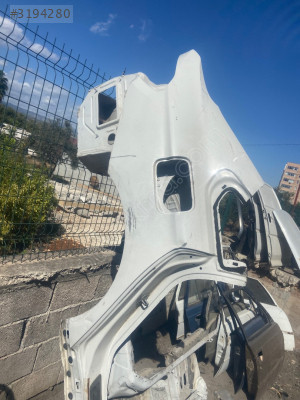 BMW f36 4 serisi sağ arka çamurluk ve orta direk