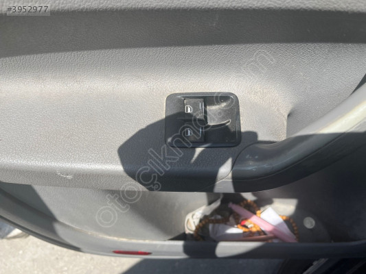 VOLKSWAGEN CADDY CAM AÇMA DÜĞMESİ