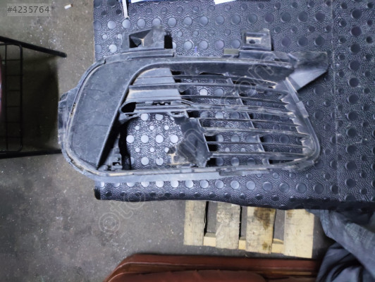 Pegeout 308 2017 2020 çıkma sağ ön sis kapagi