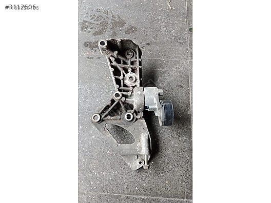 Renault Megane2 benzinli 1.6 16 V gergi biraketi komple