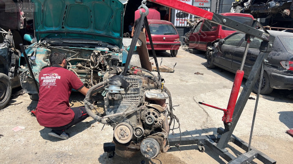 Peugeot 106 1.4 benzinli çıkma fan motoru