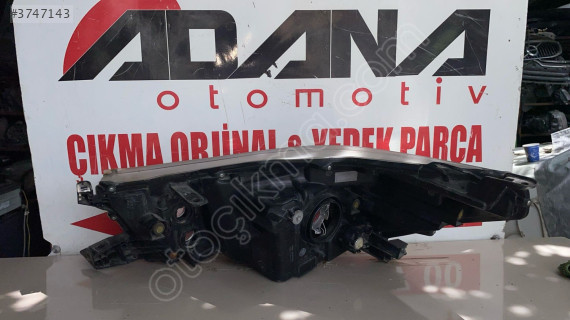 Toyota hılux sag ön far